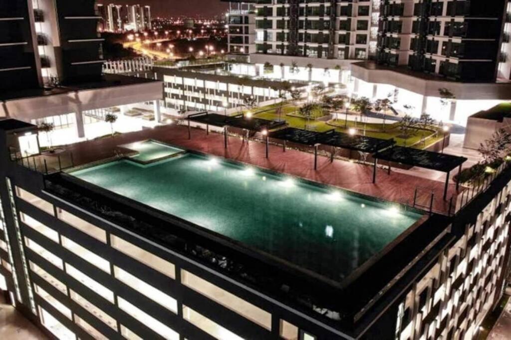 Kenwingston Cyberjaya Free Wifi By Premium Stay Exterior photo